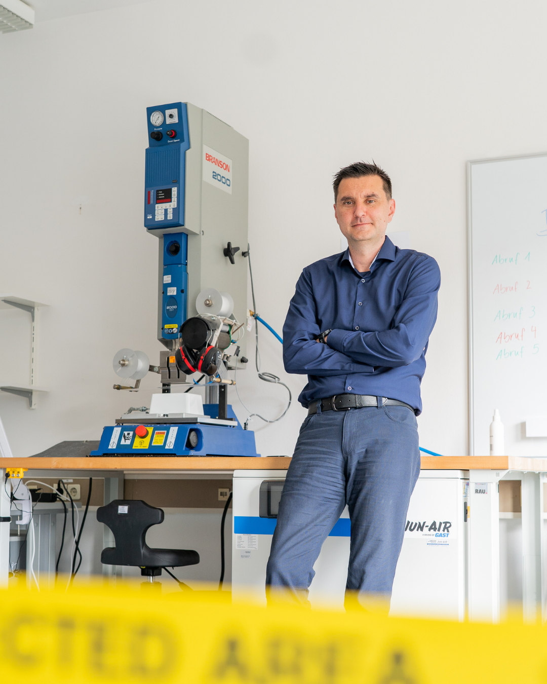 Medizintechnikingenieur in der Fertigung und Produktion Medizintechnikingenieur in der Fertigung und Produktion